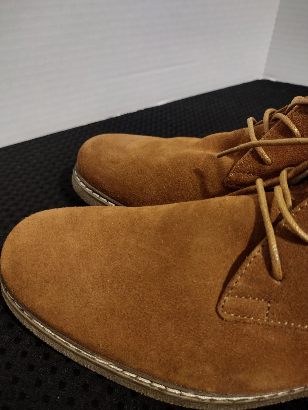 Men's Suede Chukka Boots in Tan Suede